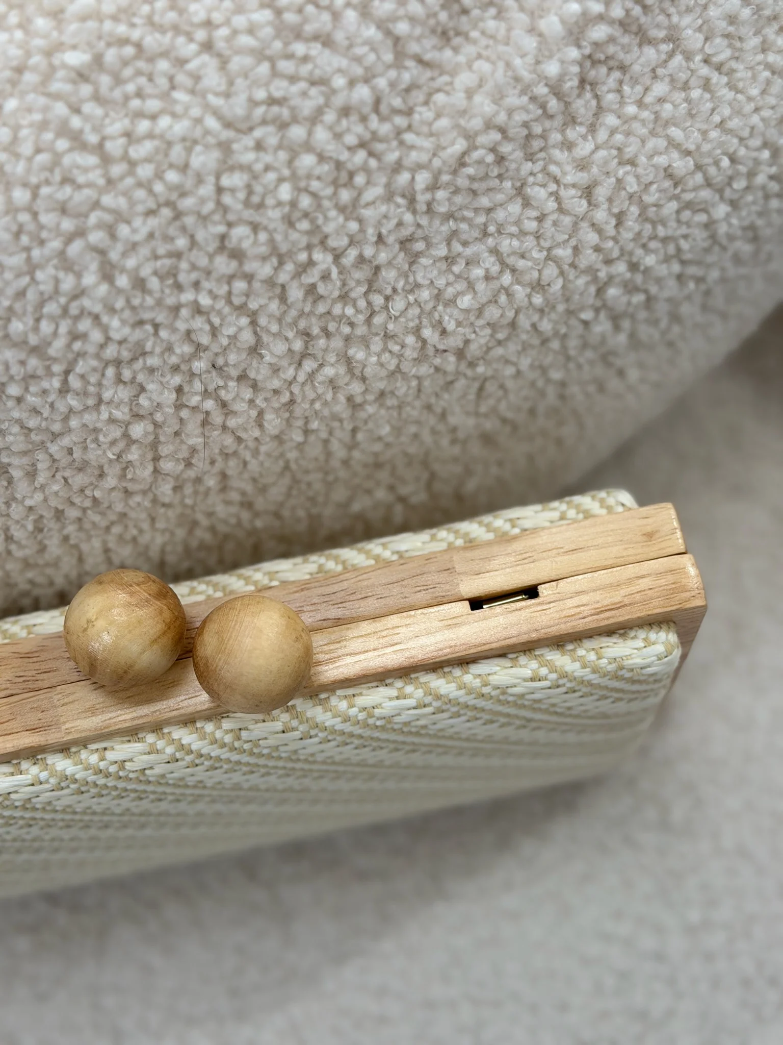 Bolso rafia con marco de madera | Carmela - Image 3