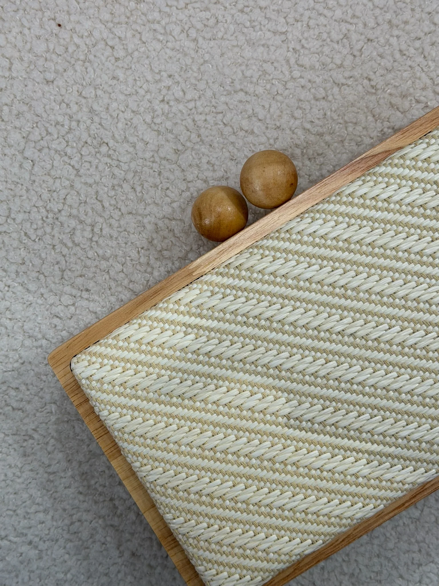 Bolso rafia con marco de madera | Carmela - Image 4