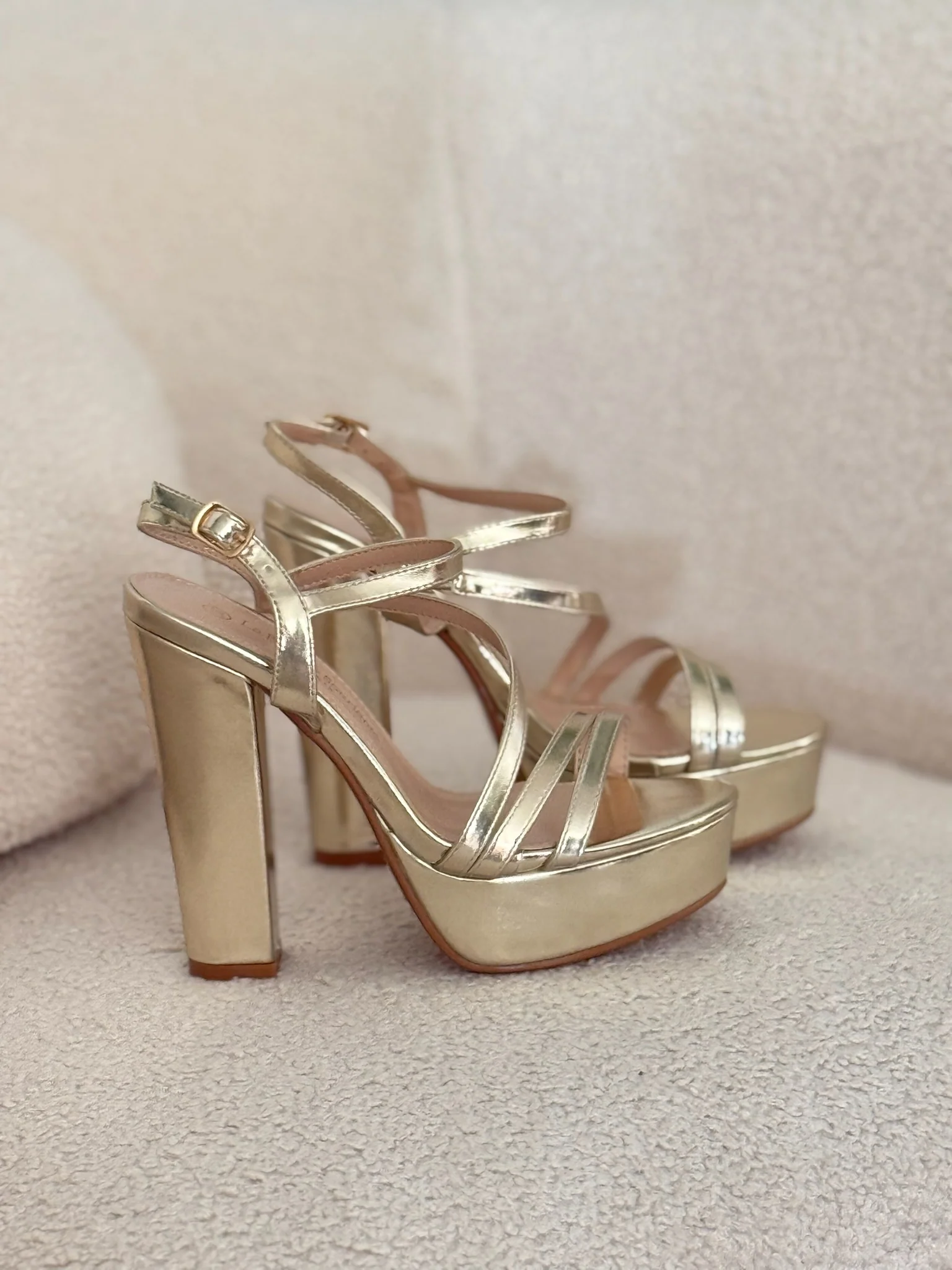 Sandalia Dorada | Rina - Image 3