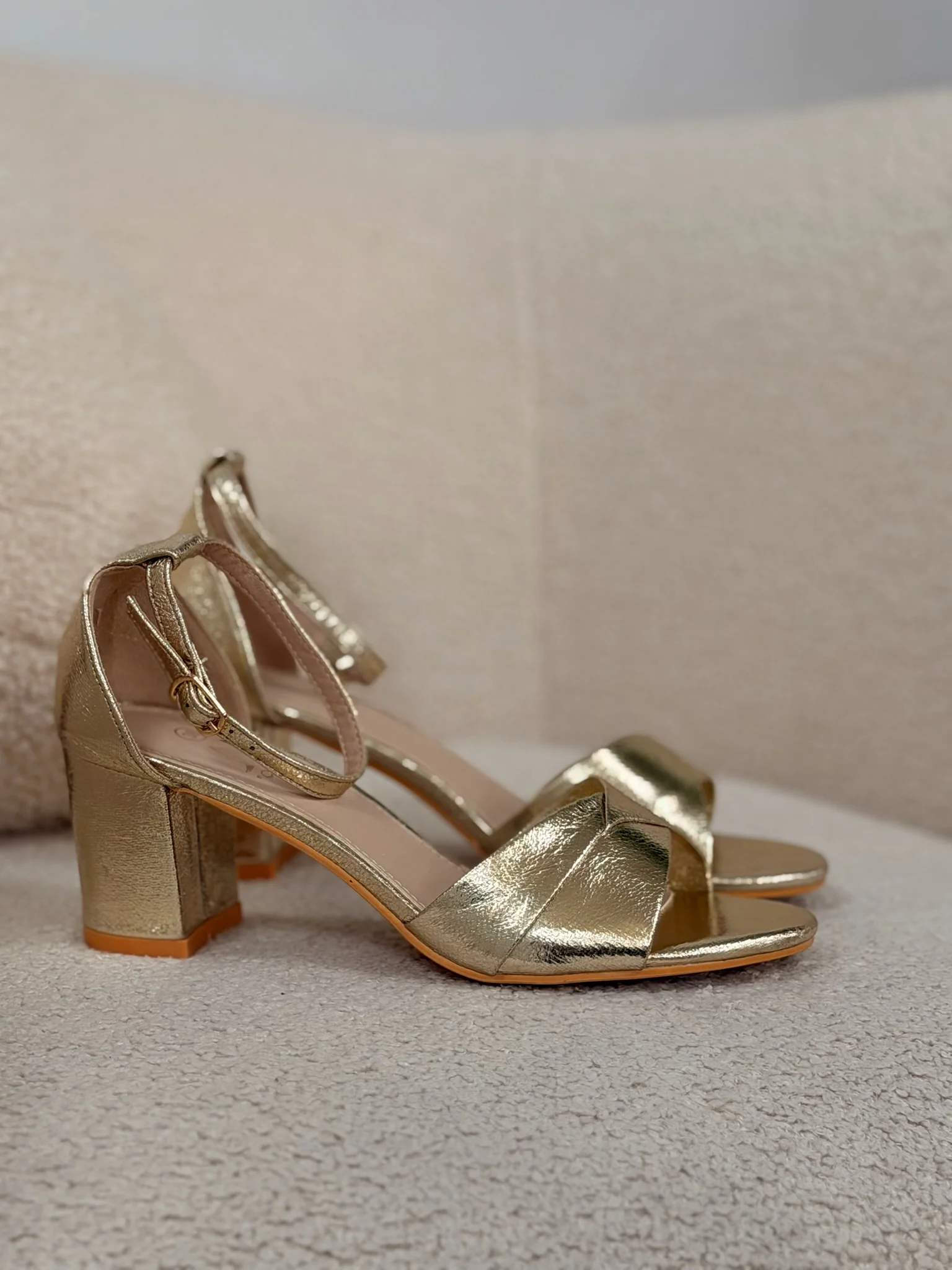 Sandalia Invitada Dorada | Luna - Image 3