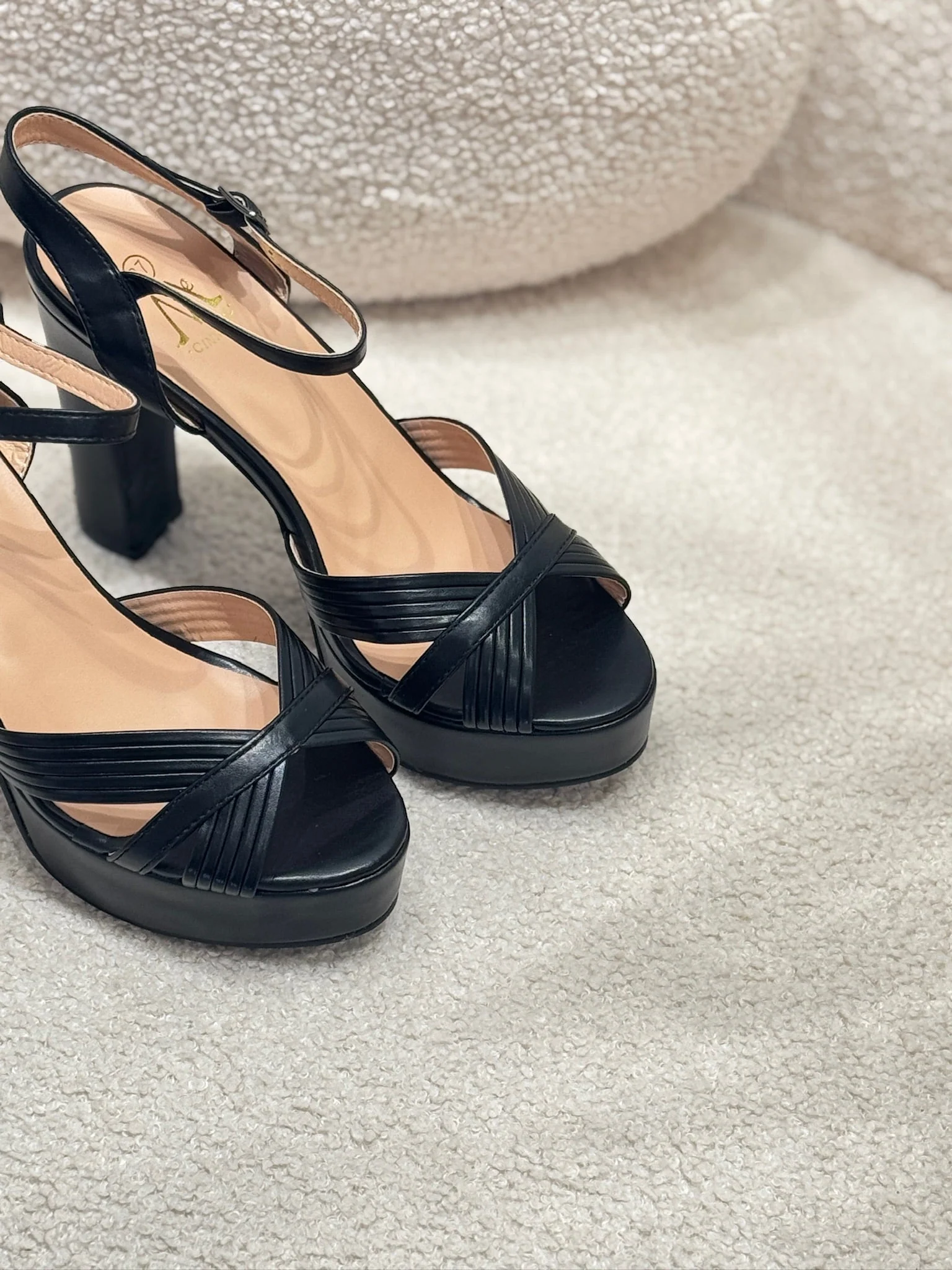 Sandalia negra | Lora - Image 4